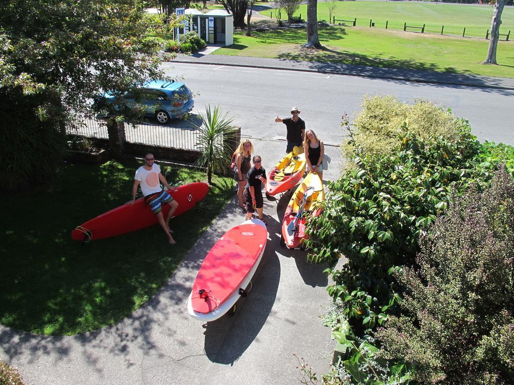 Bazil'S Backpackers Bbh Hostel & Surf School 웨스트포트 외부 사진