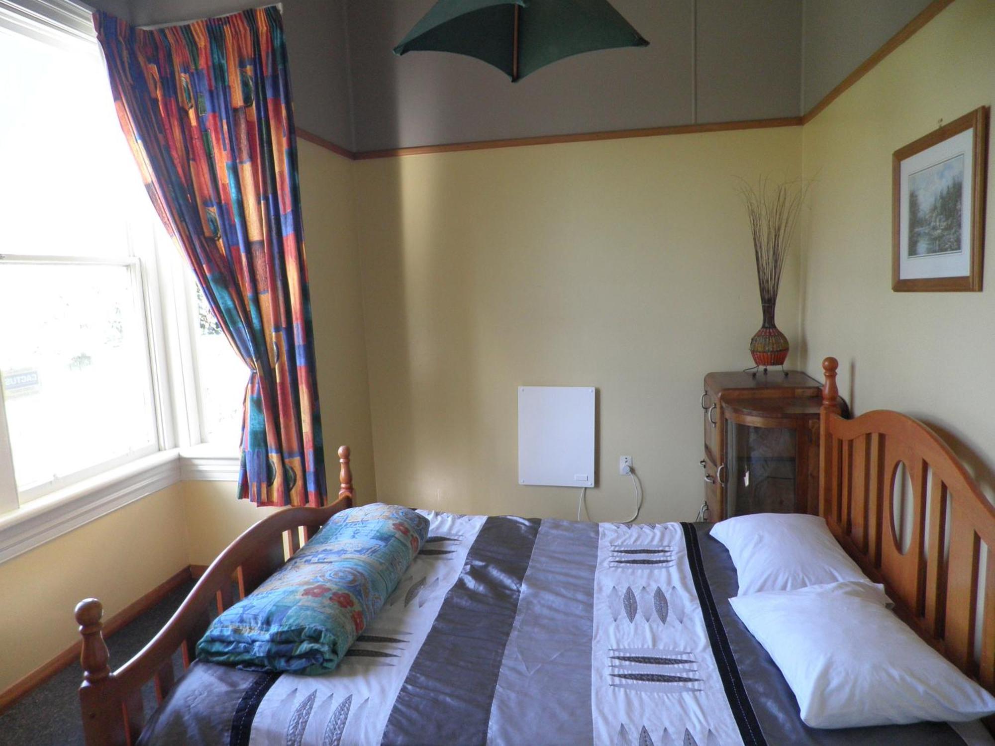 Bazil'S Backpackers Bbh Hostel & Surf School 웨스트포트 외부 사진