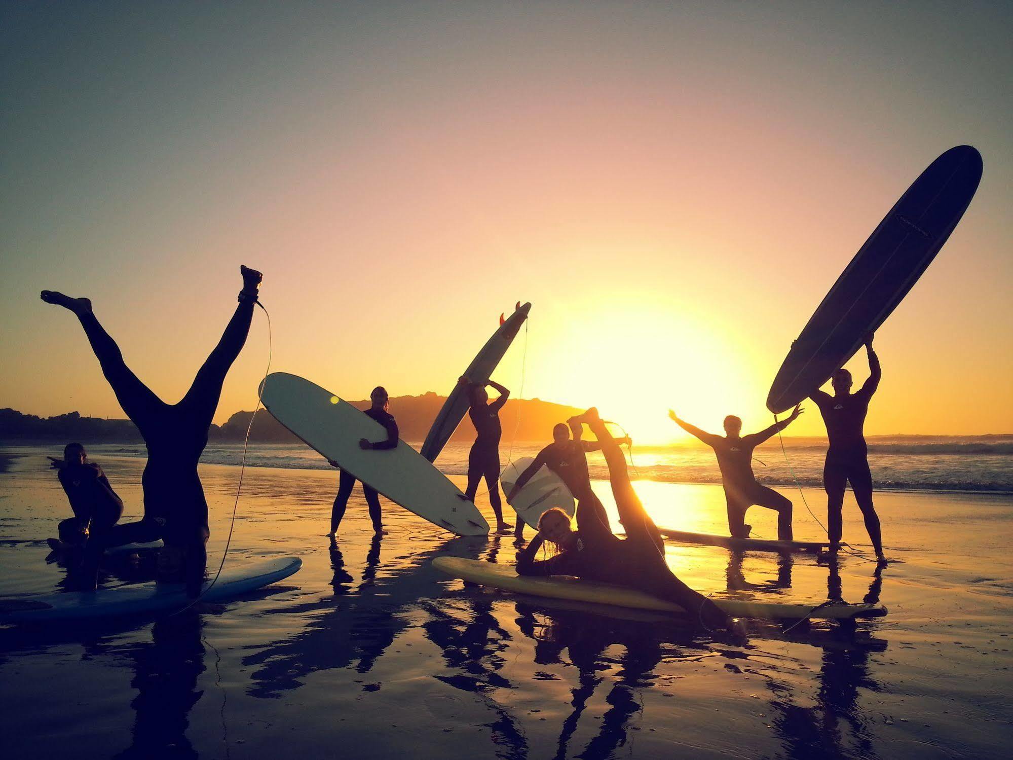 Bazil'S Backpackers Bbh Hostel & Surf School 웨스트포트 외부 사진