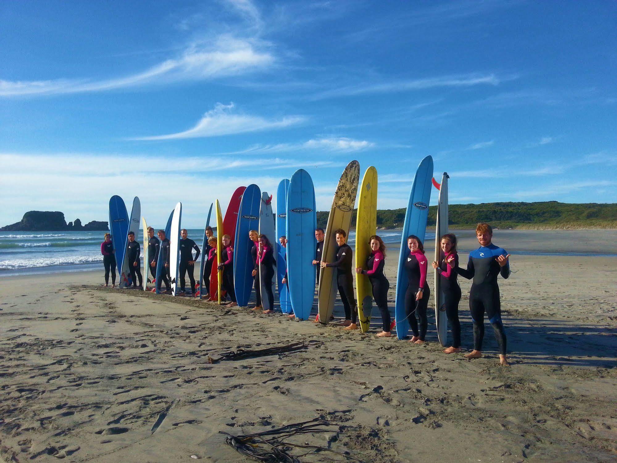 Bazil'S Backpackers Bbh Hostel & Surf School 웨스트포트 외부 사진