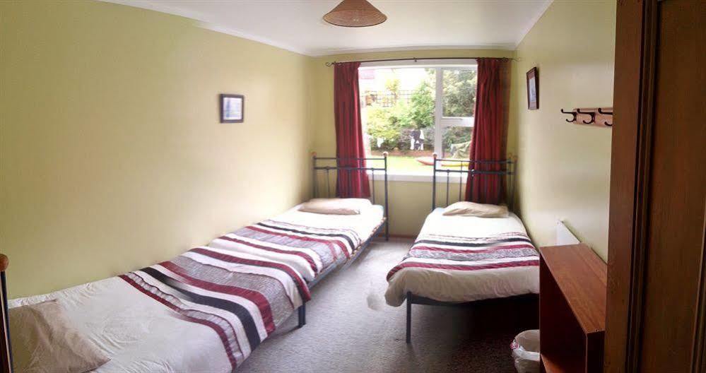 Bazil'S Backpackers Bbh Hostel & Surf School 웨스트포트 외부 사진